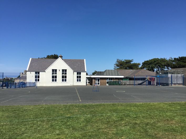 708_708_6cd9aee3477290ed330899a477abeee6.jpg?m=1761558522